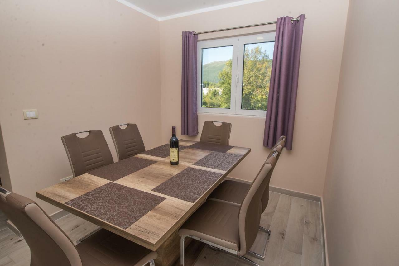Apartment Vrutak Kotor Exteriör bild