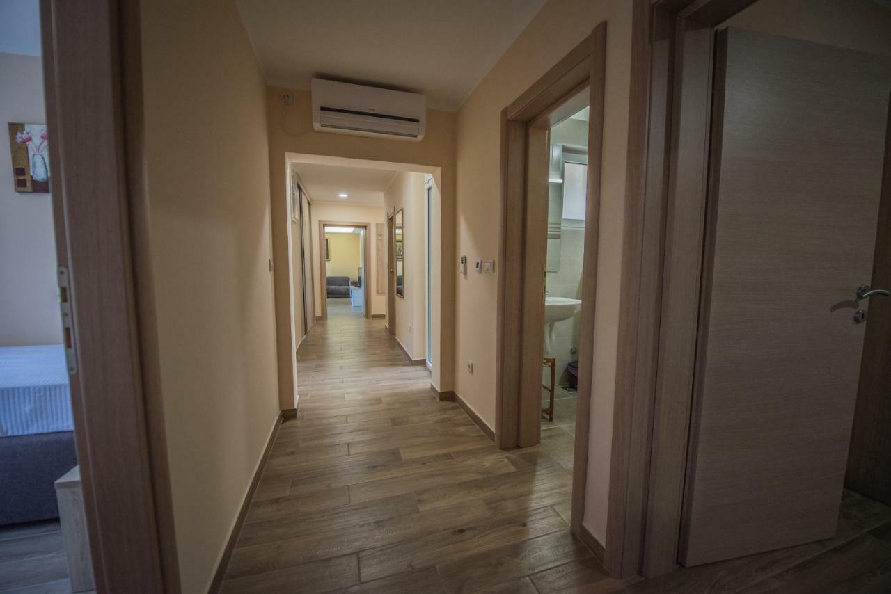 Apartment Vrutak Kotor Exteriör bild
