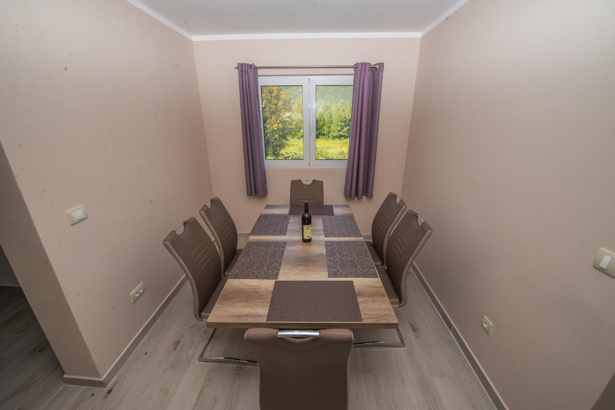 Apartment Vrutak Kotor Exteriör bild