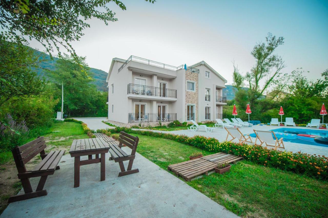 Apartment Vrutak Kotor Exteriör bild
