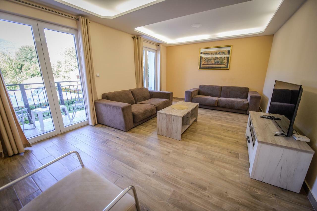 Apartment Vrutak Kotor Exteriör bild
