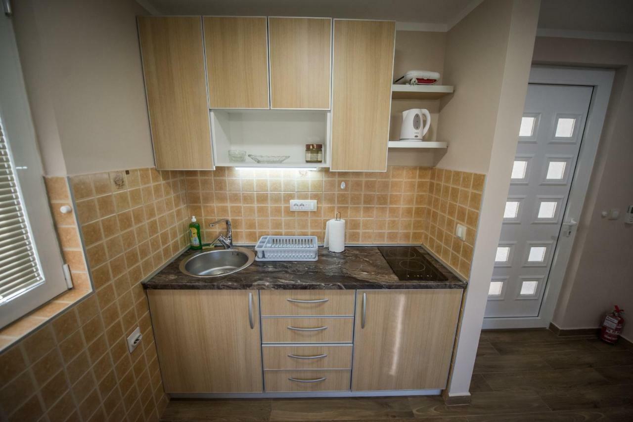 Apartment Vrutak Kotor Exteriör bild