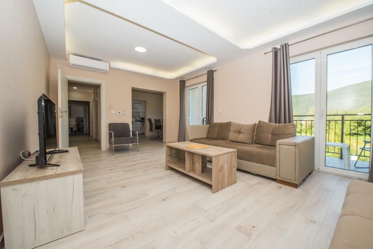 Apartment Vrutak Kotor Exteriör bild