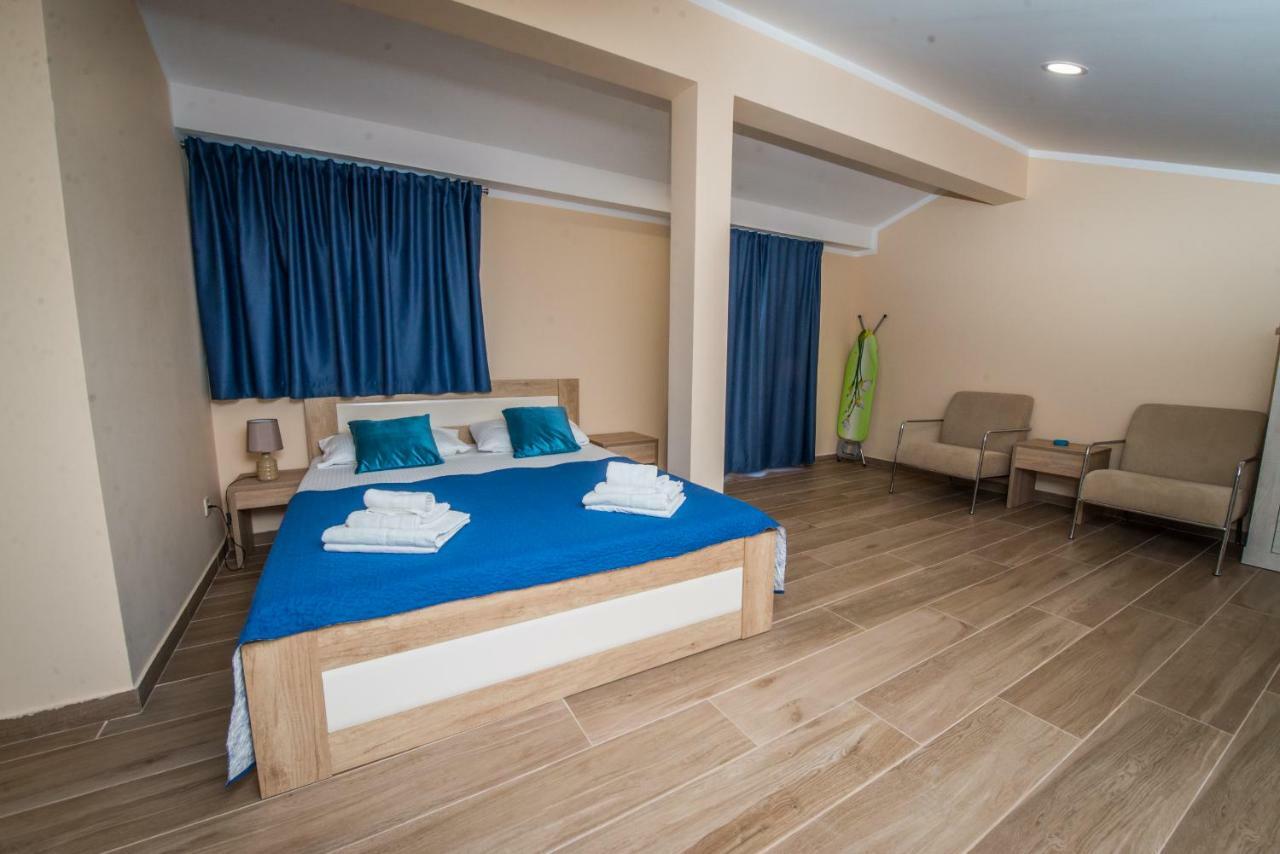 Apartment Vrutak Kotor Exteriör bild