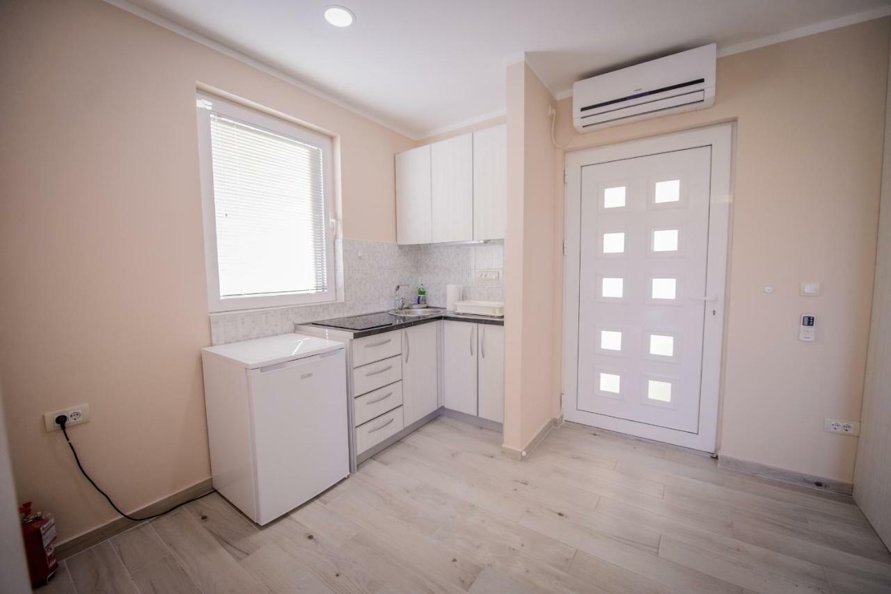 Apartment Vrutak Kotor Exteriör bild